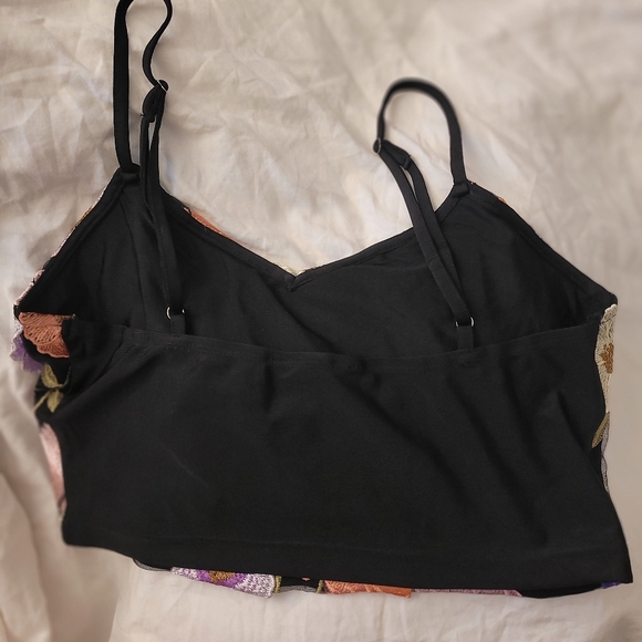 Taylor Swift Inspired Crop Flower Top - Picture 2 of 2